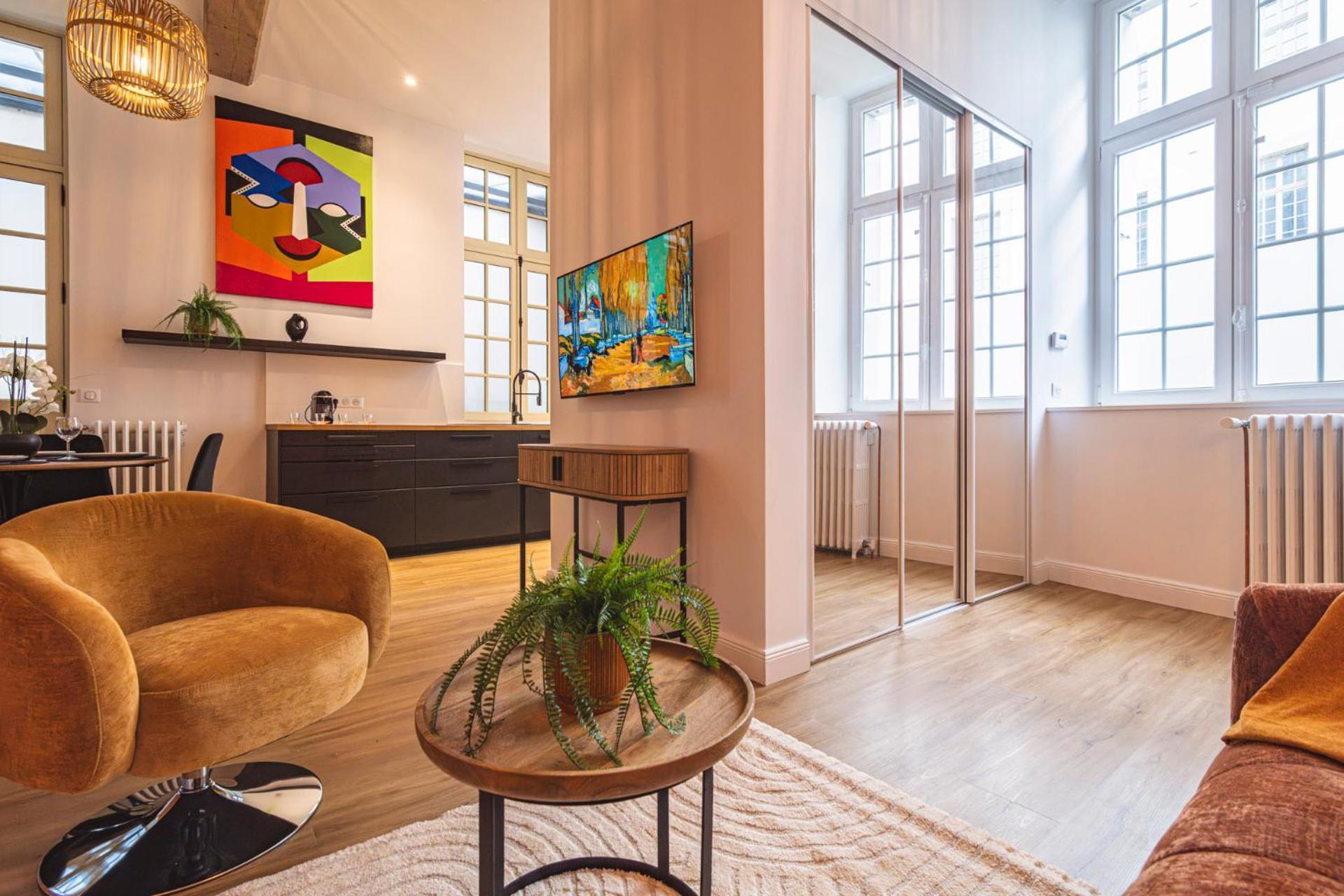 Mm Suites Loft Cathedrale Reims Bagian luar foto